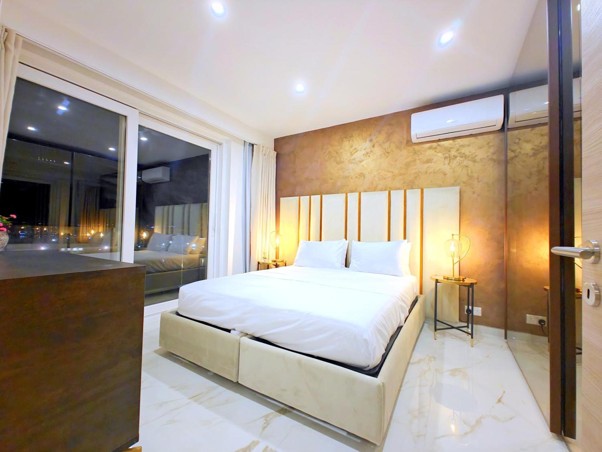 Apartment Luxury Living - Seafront Haven In - Malta Sliema