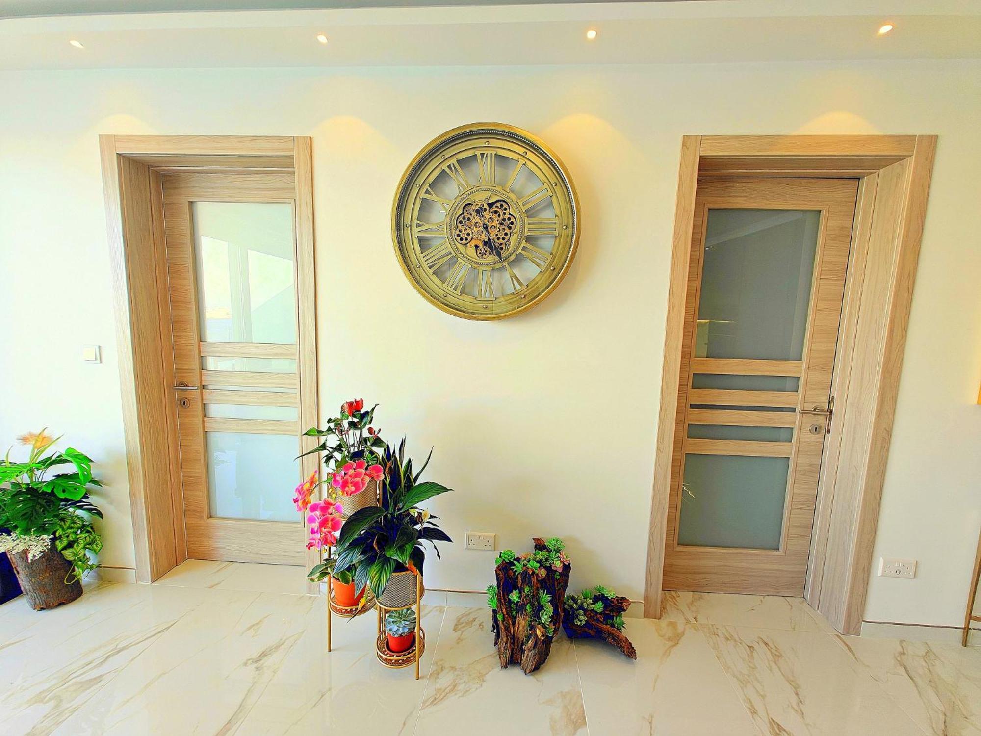 Luxury Living - Seafront Haven In - Malta Apartment Sliema