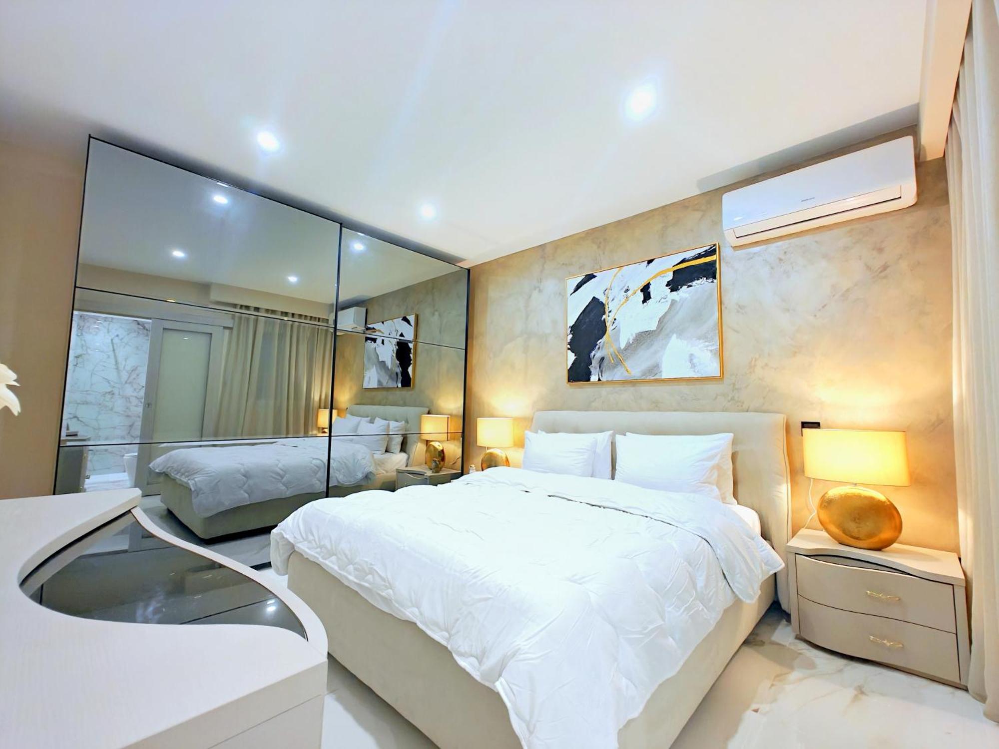 Luxury Living - Seafront Haven In - Malta