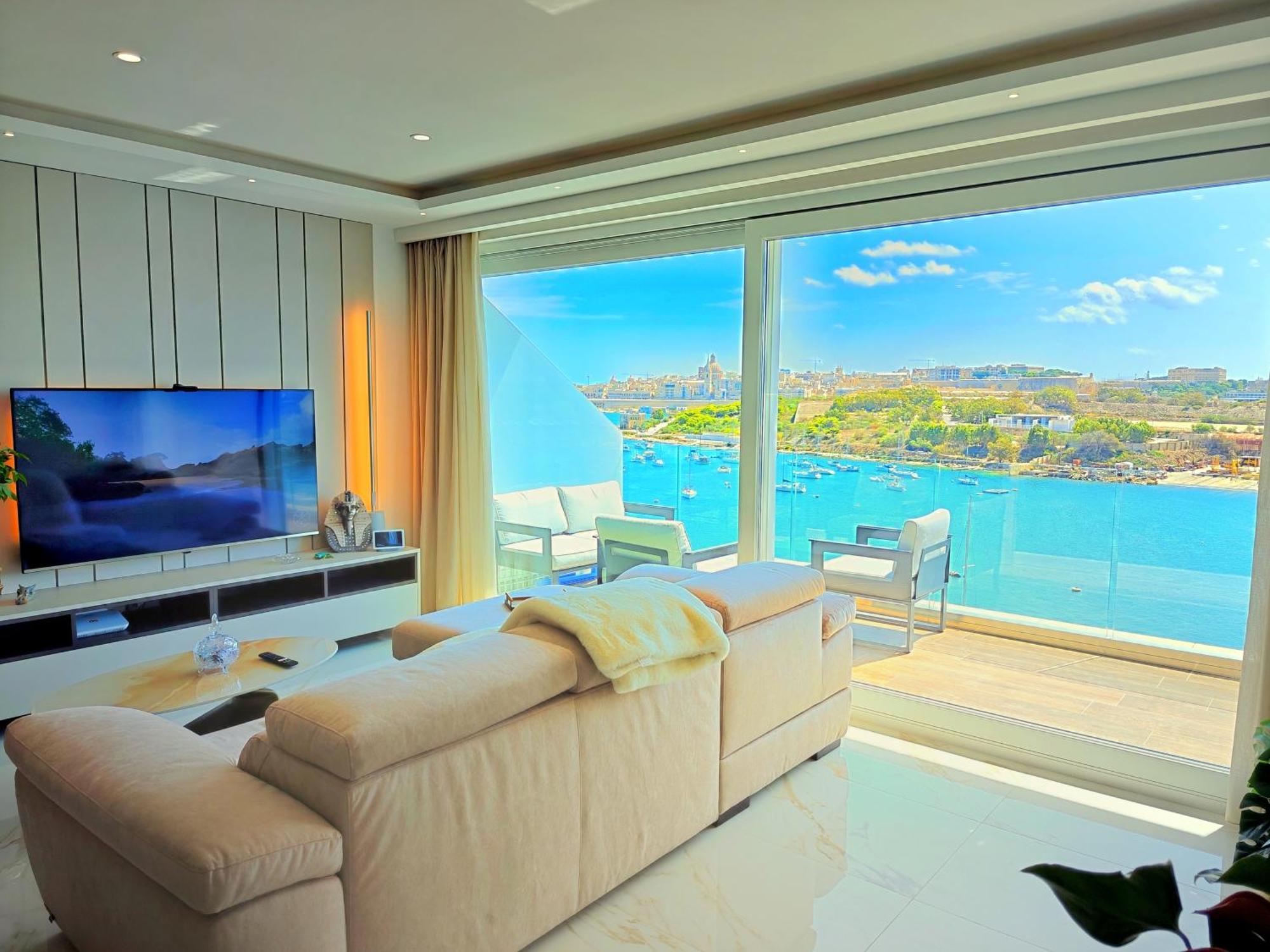 Apartment Luxury Living - Seafront Haven In - Malta